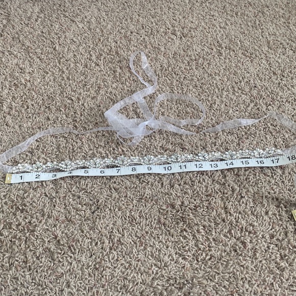 Worn Once Rhinestone and Pearl Tie Belt - Picture 3 of 4